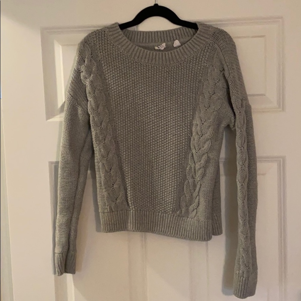 Gap sweater